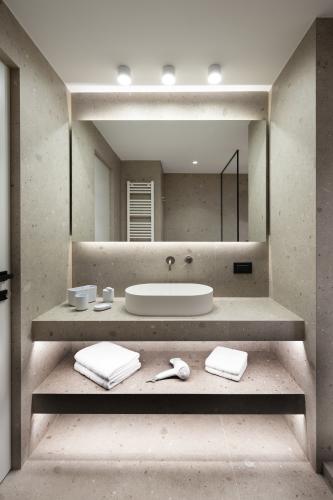 orfanidou_spaces_0105